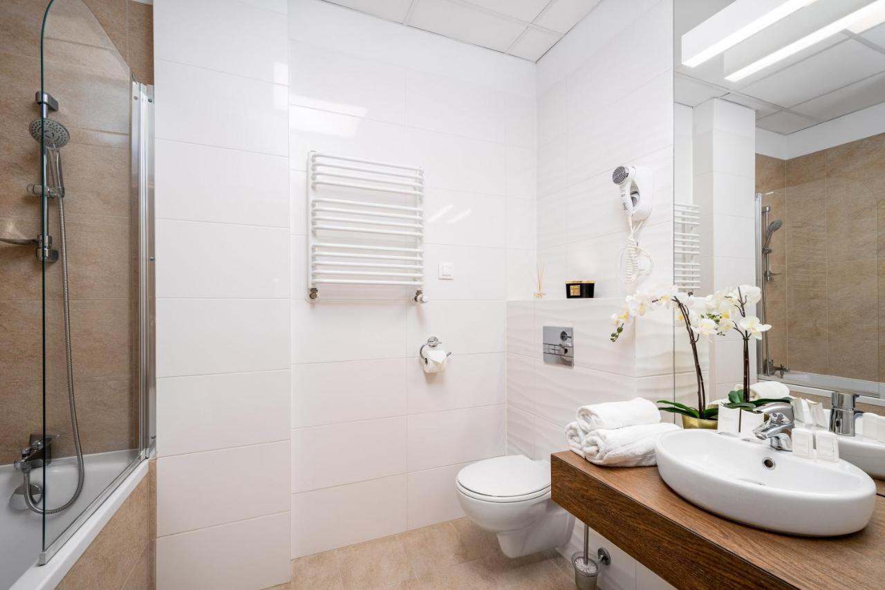 Varsovla Apartments エクステリア 写真