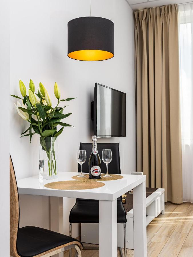 Varsovla Apartments エクステリア 写真