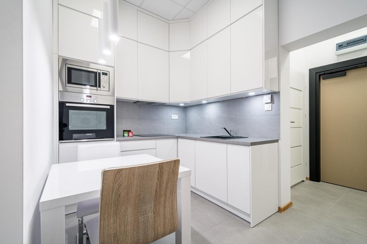 Varsovla Apartments エクステリア 写真