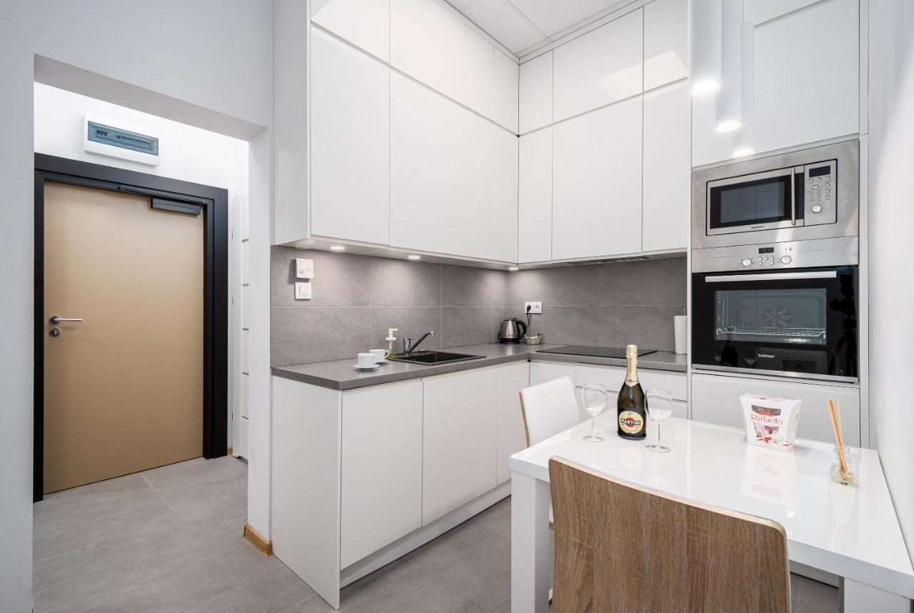 Varsovla Apartments エクステリア 写真