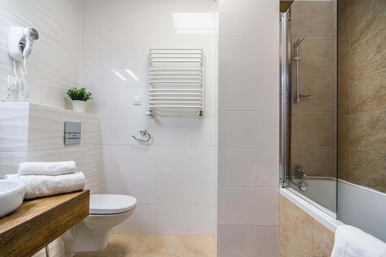 Varsovla Apartments エクステリア 写真