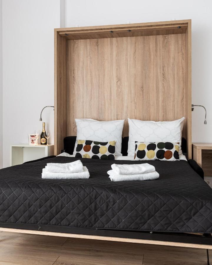 Varsovla Apartments エクステリア 写真
